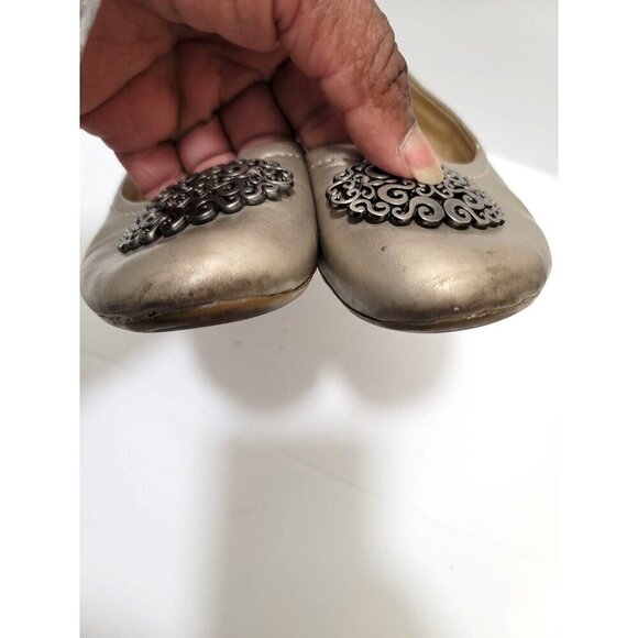 Naturalizer Gold Metallic Flats With Ornamental Toe Design - Womens Size 6 M - Picture 10 of 10
